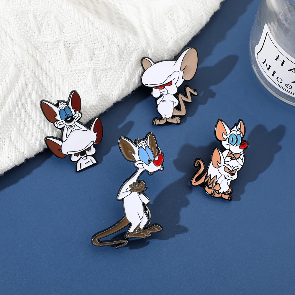 Enamel pins 4 Pcs Evil cat breast pin Funny white cat Enamel pin Metal paint badge Backpack clothing accessory