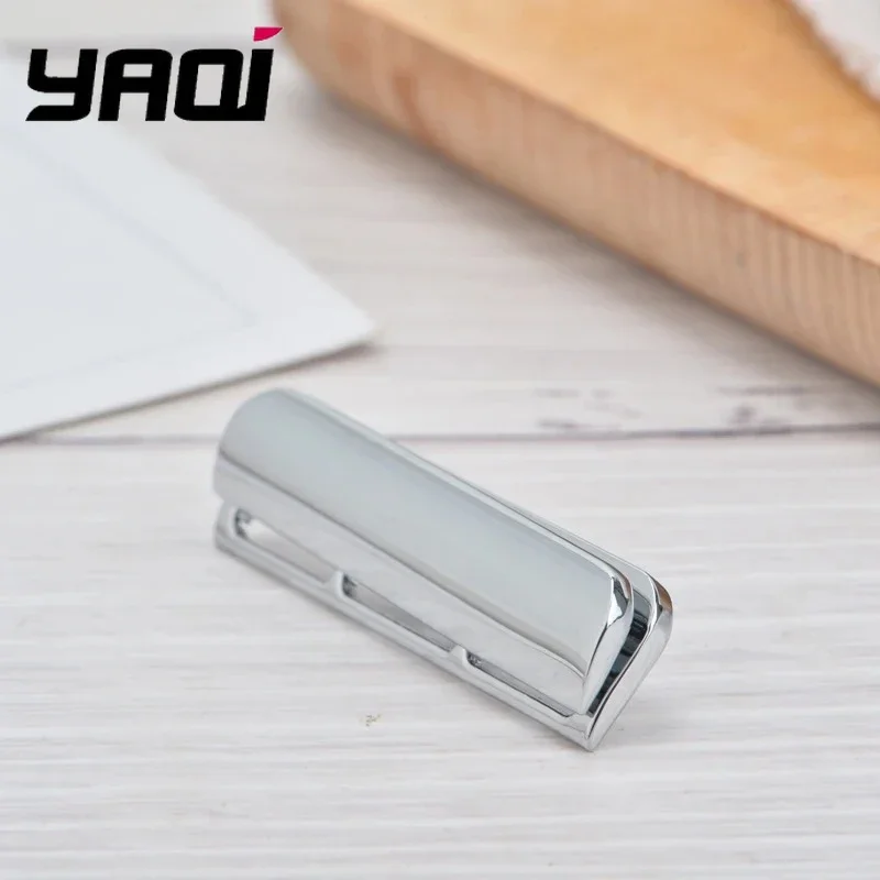 야키 엑스칼리버 싱글 엣지 안전 면도기 헤드 (남성용) 크롬 색상 경량 AC 디자인, 0.70mm 블레이드 간격 ?