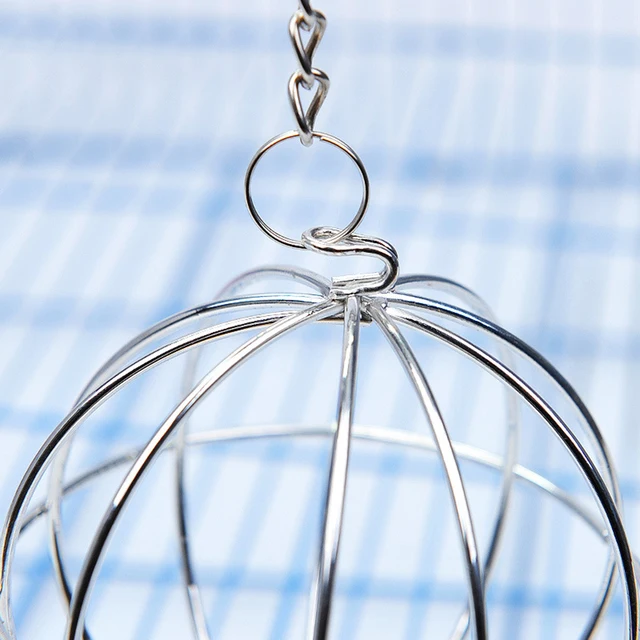 Rabbit grass ball can be hung on a feeding rack 5