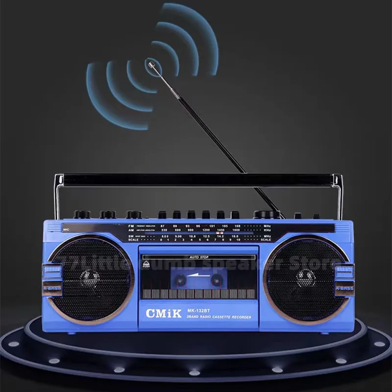 Portableretrorecorderoldfashioned80smultifrequencyradiocan