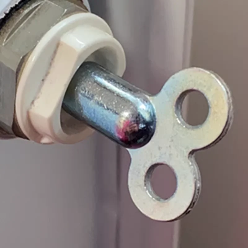 Zinc Alloy Radiator Exhaust Valve Key for Standard Heating Valves
