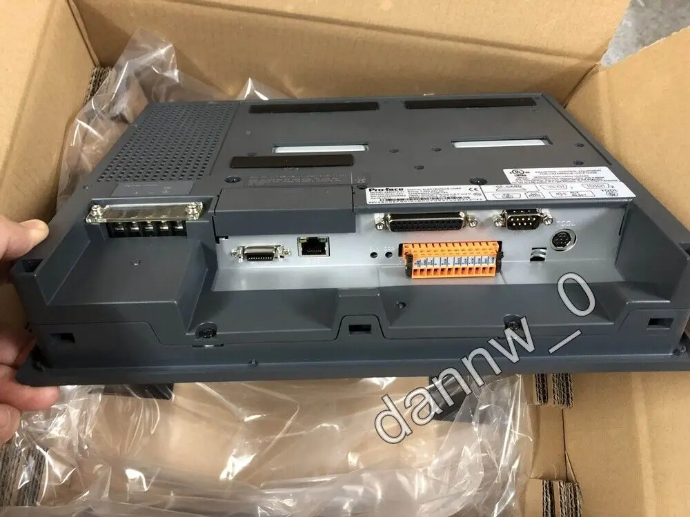 

Новый сенсорный экран в коробке Pro-face GLC2600-TC41-24V