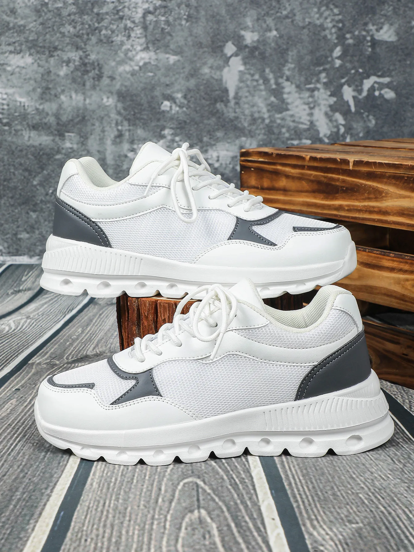 VEAMORS Mesh Running Shoes - Front View