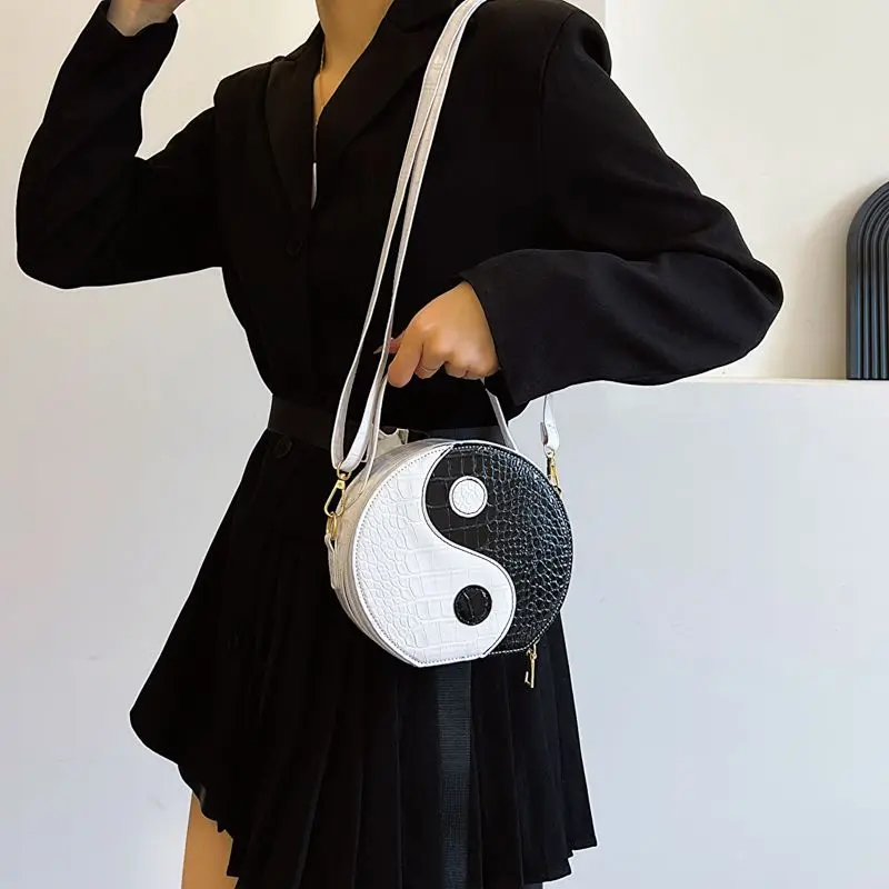 

Kawaii Anime 2024 Summer Fengshui Handbag Cute New Crossbody Girl Bag Street Trend One Shoulder Small Round Bag Toys for Kids
