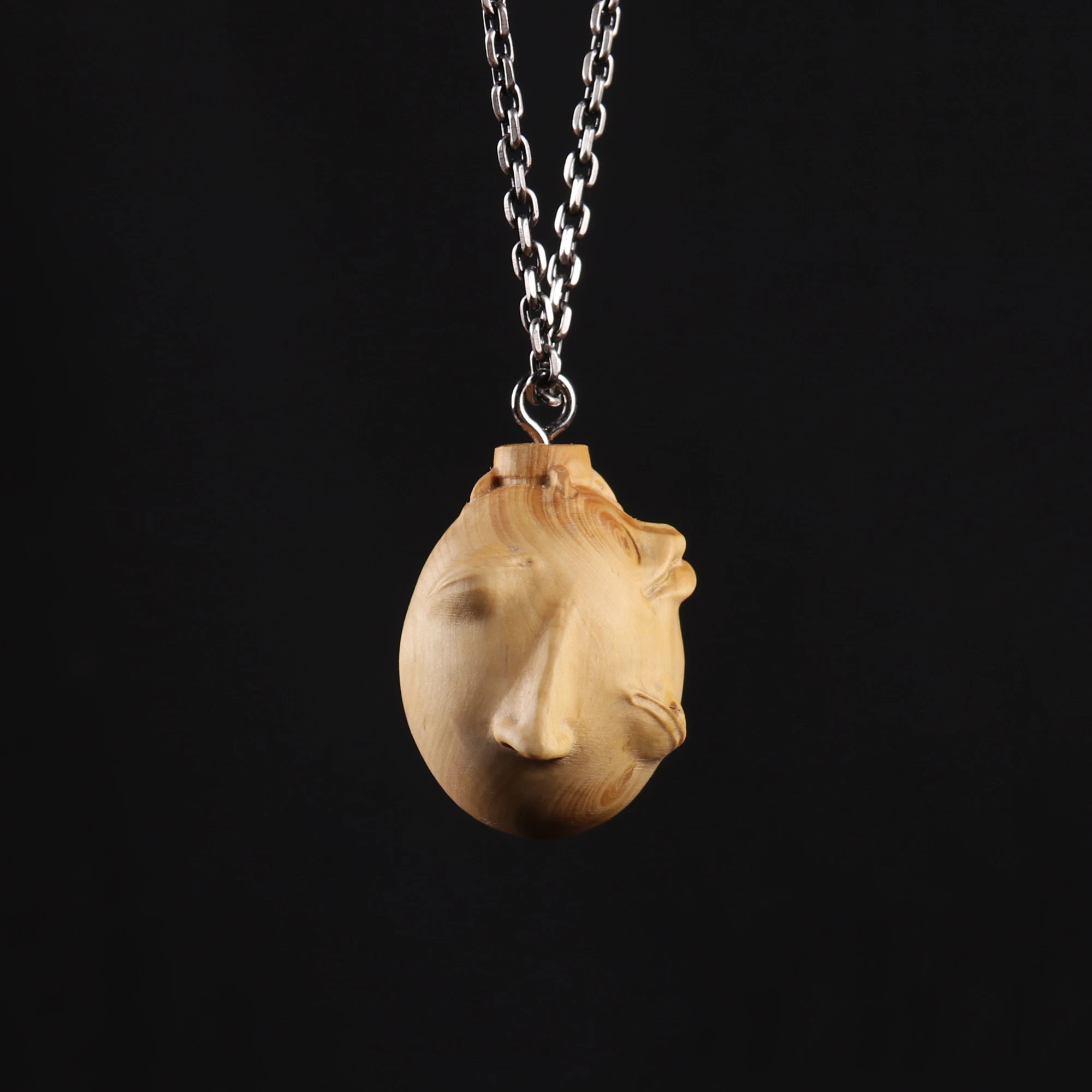 Wood Behelit Pendant Wooden Beherit Necklace Egg Of the king Griffith Cosplay Accessory 2