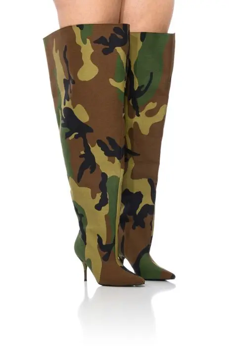 

Женские джинсовые плиссированные ботфорты, Сапоги выше колена с острым носком, на шпильке, большой размер 44, камуфляжные цвета, женская обувь, новинка 2023