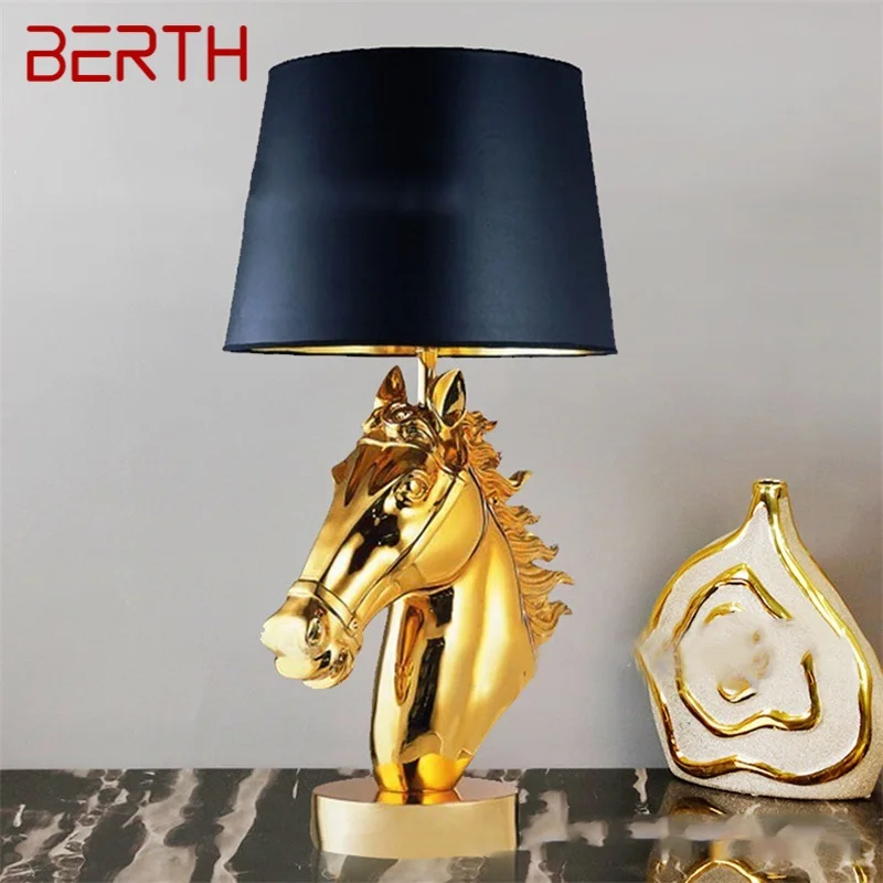 

BERTH Nordic Table Lamp LED Creative Vintage Resin Horse Head Shape Desk Lights for Home Living Room Bedroom Bedside Decor
