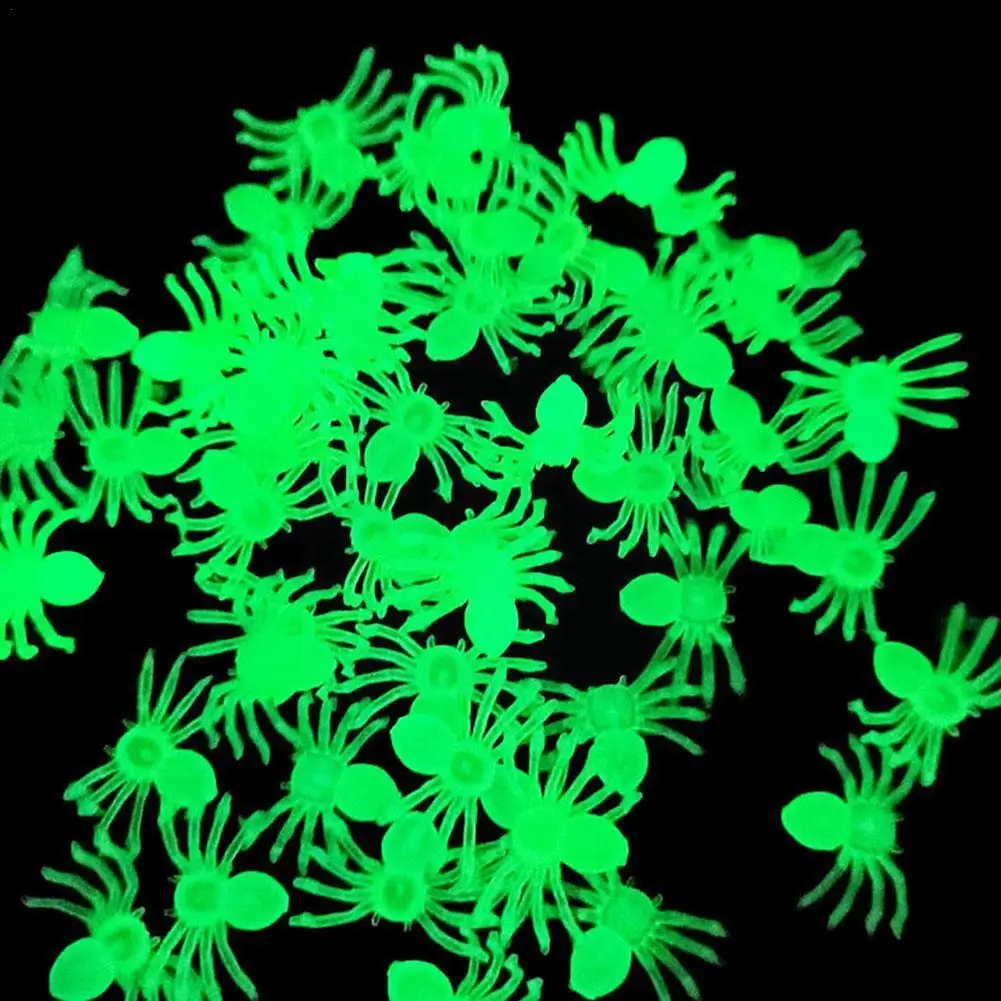 

50Pcs Mini Luminous Spiders Scary Props Halloween Decoration Glow In The Dark For Haunted House Bar Party Decor Simulation M4H3