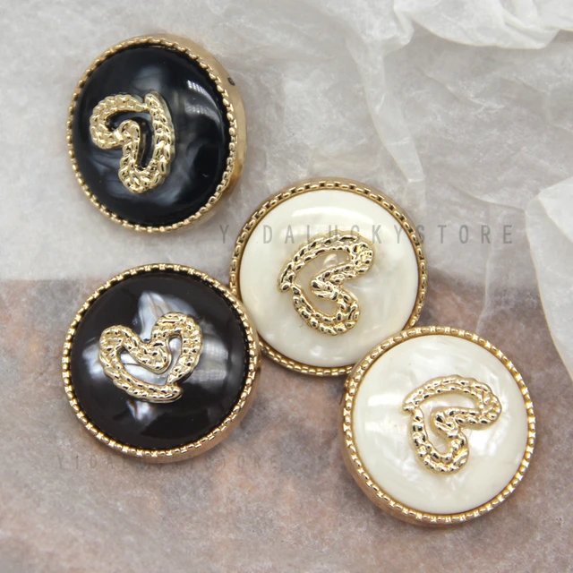 HENGC 18/23/25mm Vintage Love Women Coat Gold Metal Buttons For Clothing  Retro Jewelry Blazer