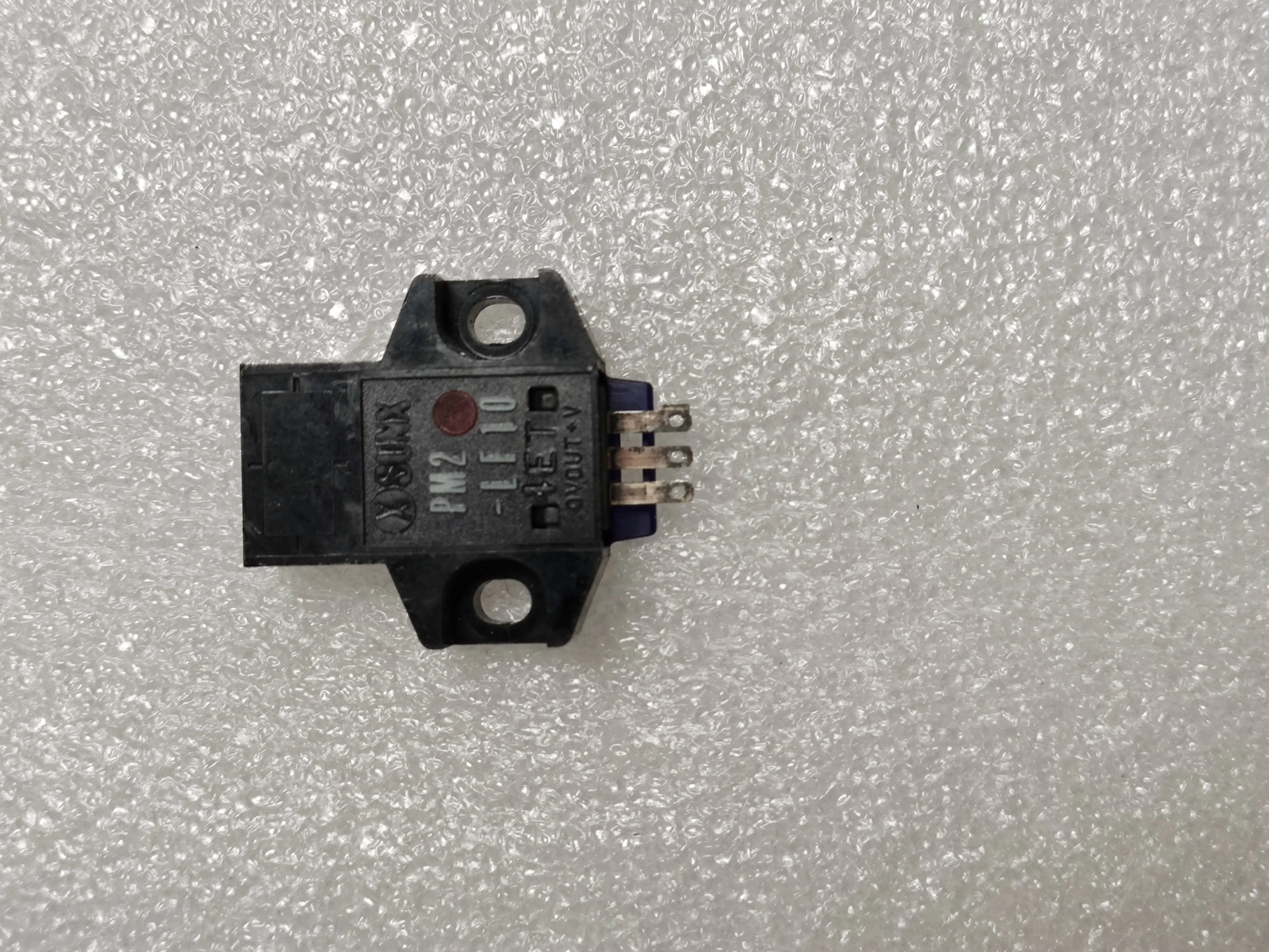 

Датчик PM2-LF10-HH roche COBAS C501 б/у, оригинальный, протестированный