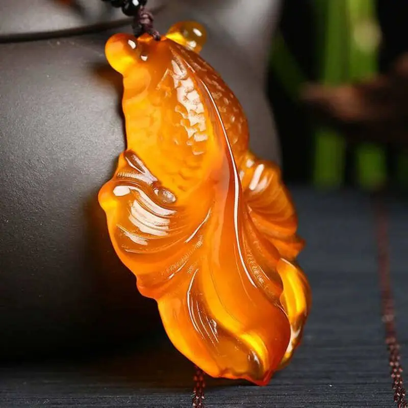 

Excellent Agate Pendant Amulet Goldfish Shape Nature Chalcedony Hanging Lucky Bless Talisman