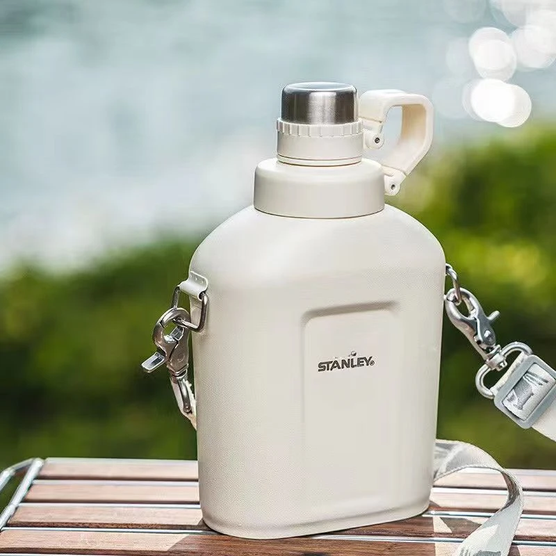 

STANLEY Single-layer Stainless Steel Water Cup Hiking Water Bottle Outdoor Portable Large Capacity 1L