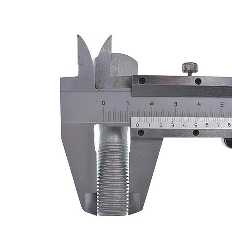 Crankshaft Pulley Screw Bolt MD172725/1100A141 Suitable for 