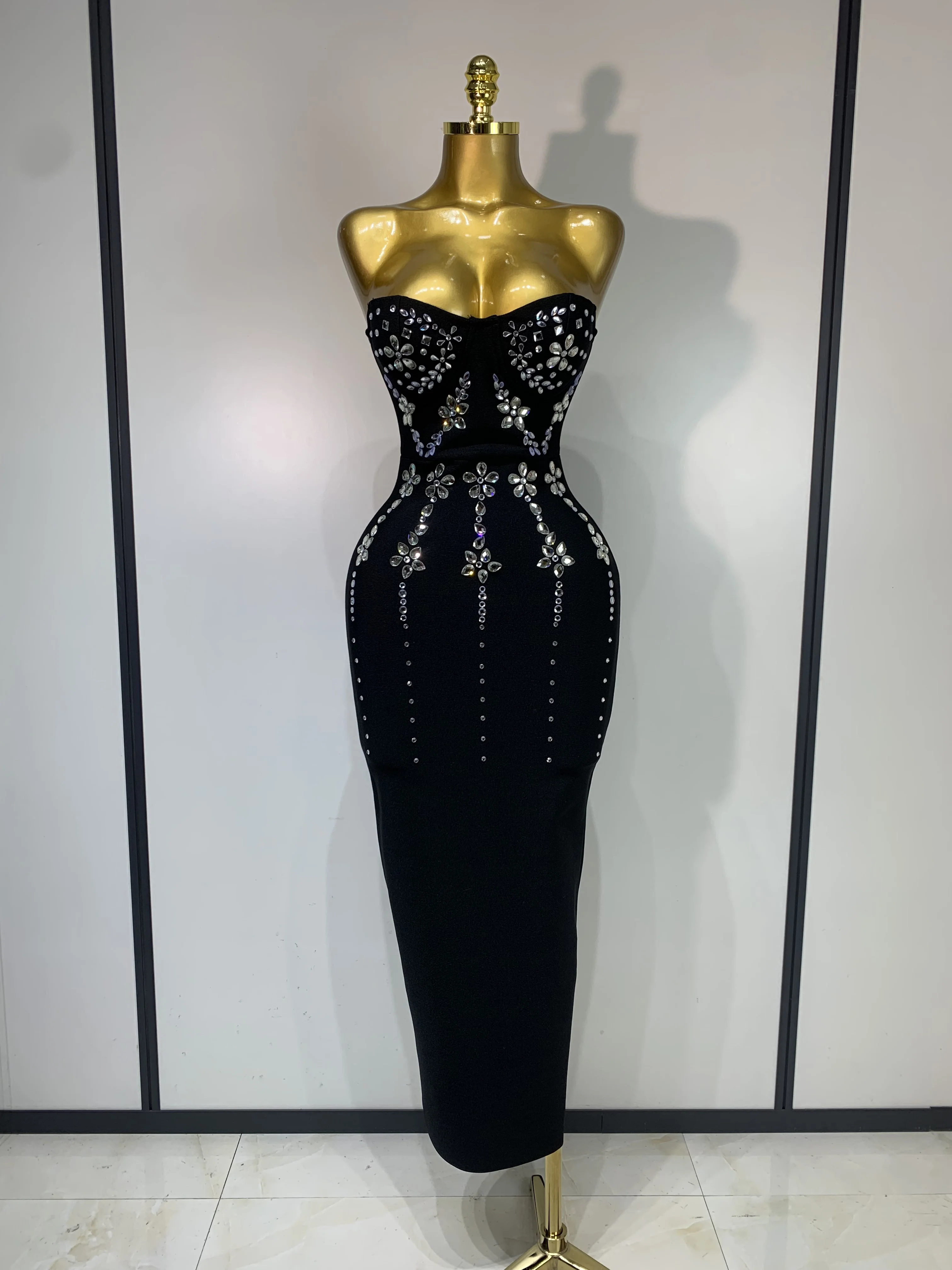 green emerald velvet dress Black Sleeveless Maxi Bandage Dress with Diamond Flower Detail