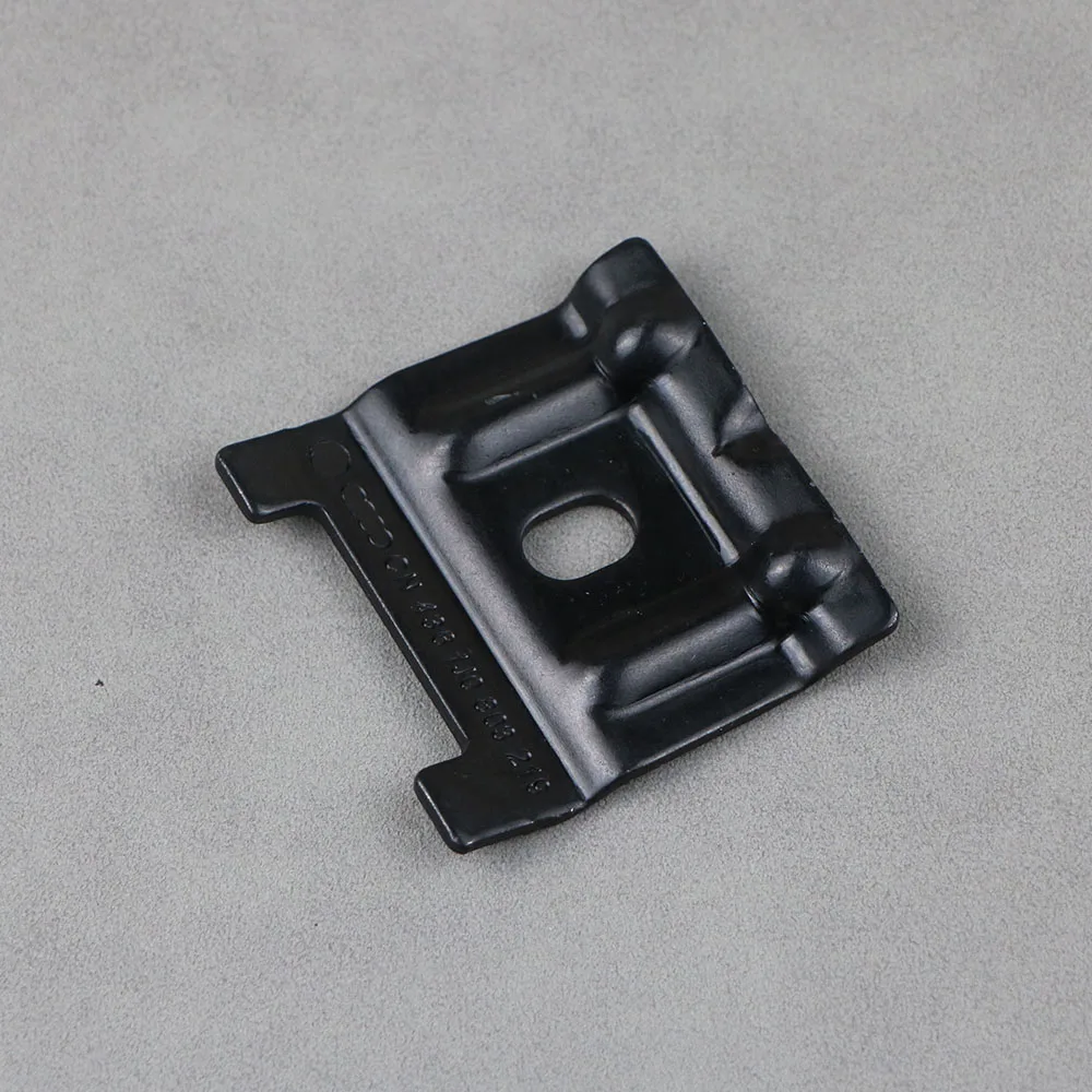 Рисунок 4 - 1J0803219 кронштейн батарея удерживает