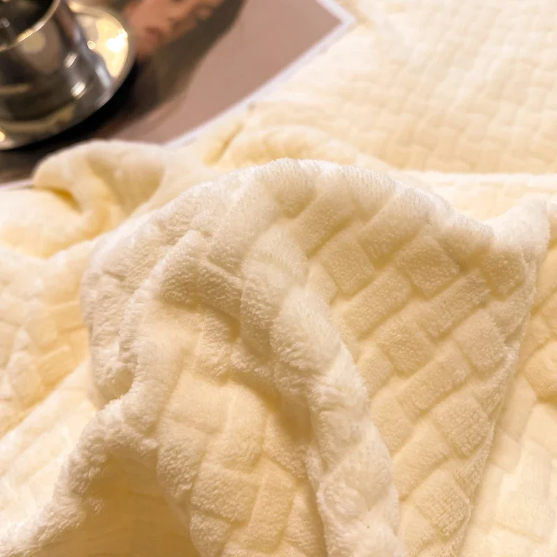 1pc Thicken Winter Duvet Cover Warm Milk Velvet Comforter Cover Double Side Velvet Bed 3D Carve Flower Comforter Set Bedding Set S7bdefe15efe147138a4b75dea53262afC