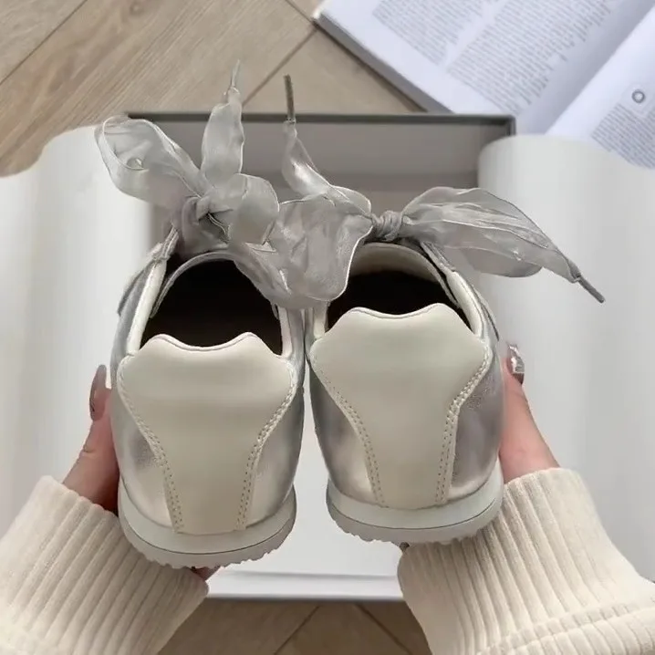 

Обувь Dexun, женские Серебристые новые балетные туфли, Спортивные Универсальные женские повседневные туфли на плоской подошве, женская обувь, туфли для спорта