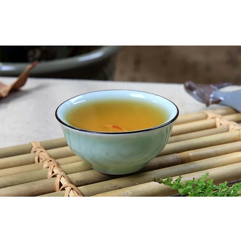 Celadon Chinese Kungfu Tea Cups Green/ Blue Embossed Carp Goldfish Teacup Small Fish Creative Ceramic Tasting Cup 40ml 6.3*3cm