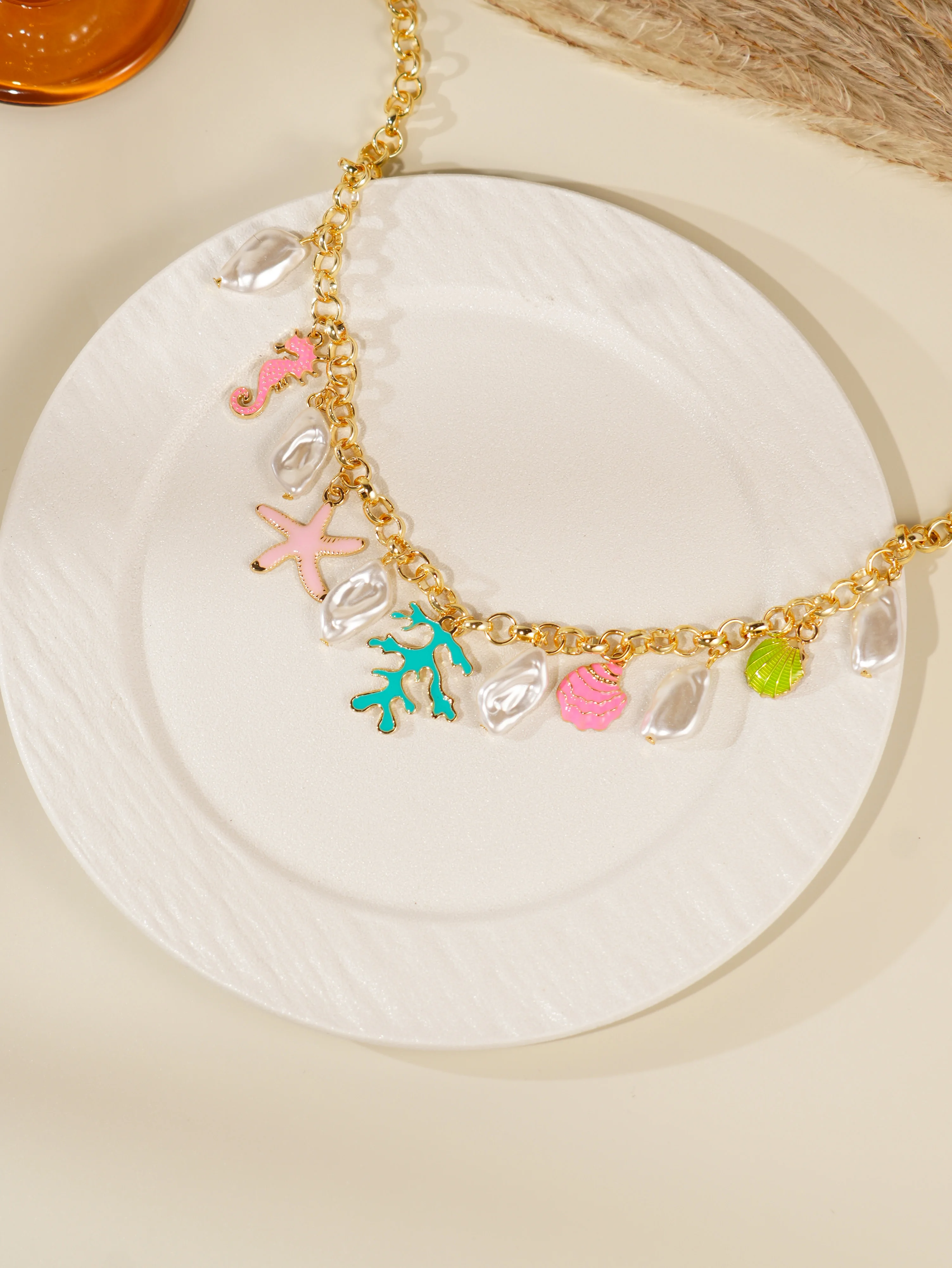 Charm Necklace Metal Imitation Pearl Design Suitable for Womens Beach