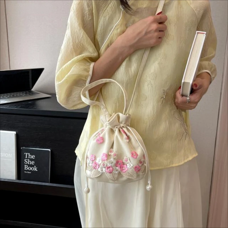 

Qipao bag antique Hanfu accessories bag lace embroidered fabric one shoulder crossbody carrying bucket tote bags crossbody bag