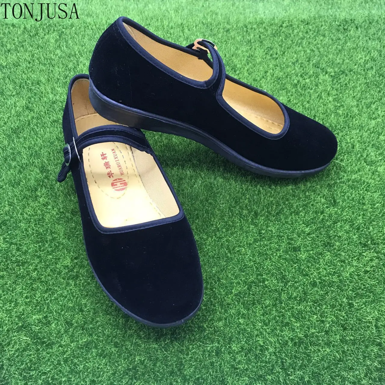 

2022 Old Beijing Cloth Shoes Work Shoes Female Black Flat Heel Hotel Chinese Restaurant Waiter Buckle with Cloth Shoes.