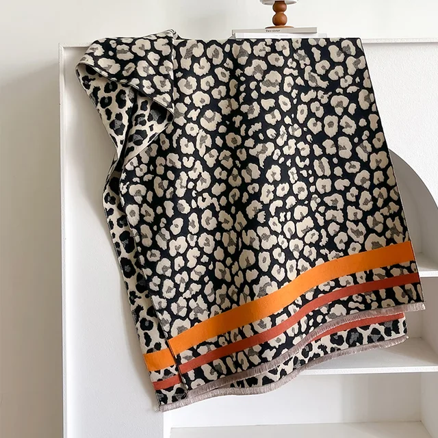 Nuove sciarpe jacquard in cashmere double-face leopardo invernale di lusso Sciarpe di Pashmina in lana da donna di alta qualità addensare scialle avvolgente 2