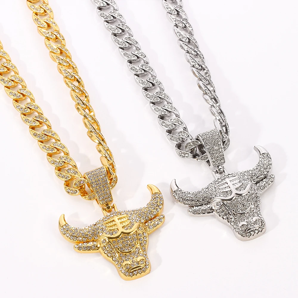 CHICAGO BULLS NBA NECKLACE PENDANT 1.5