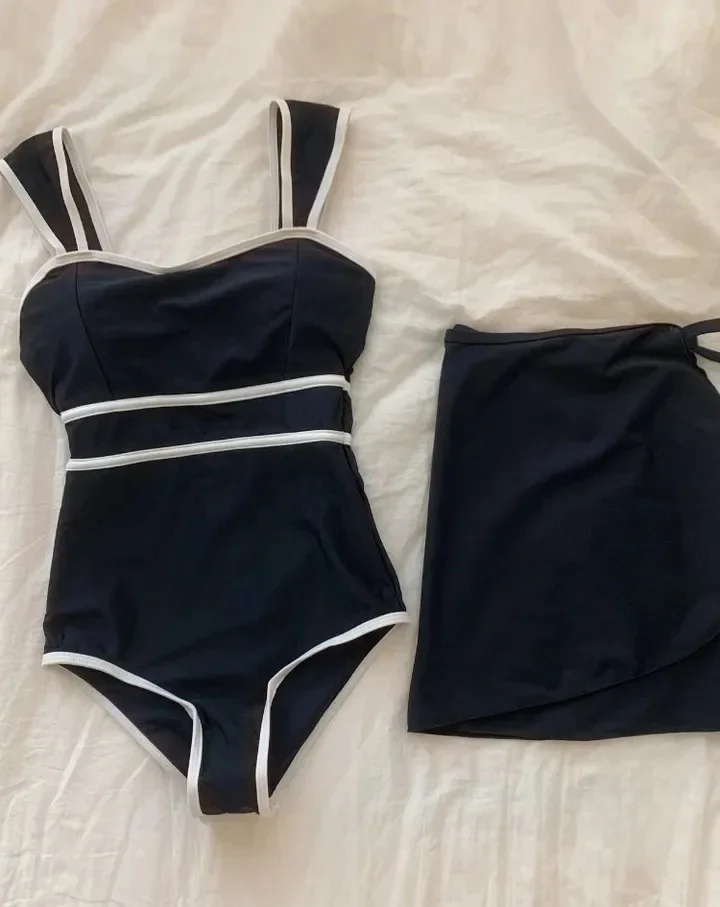 Women's Black Bikini Set Two-Piece Suit Conservative Belly Covering One-Piece Strap Design Thermal Spring Suitable Swimwear