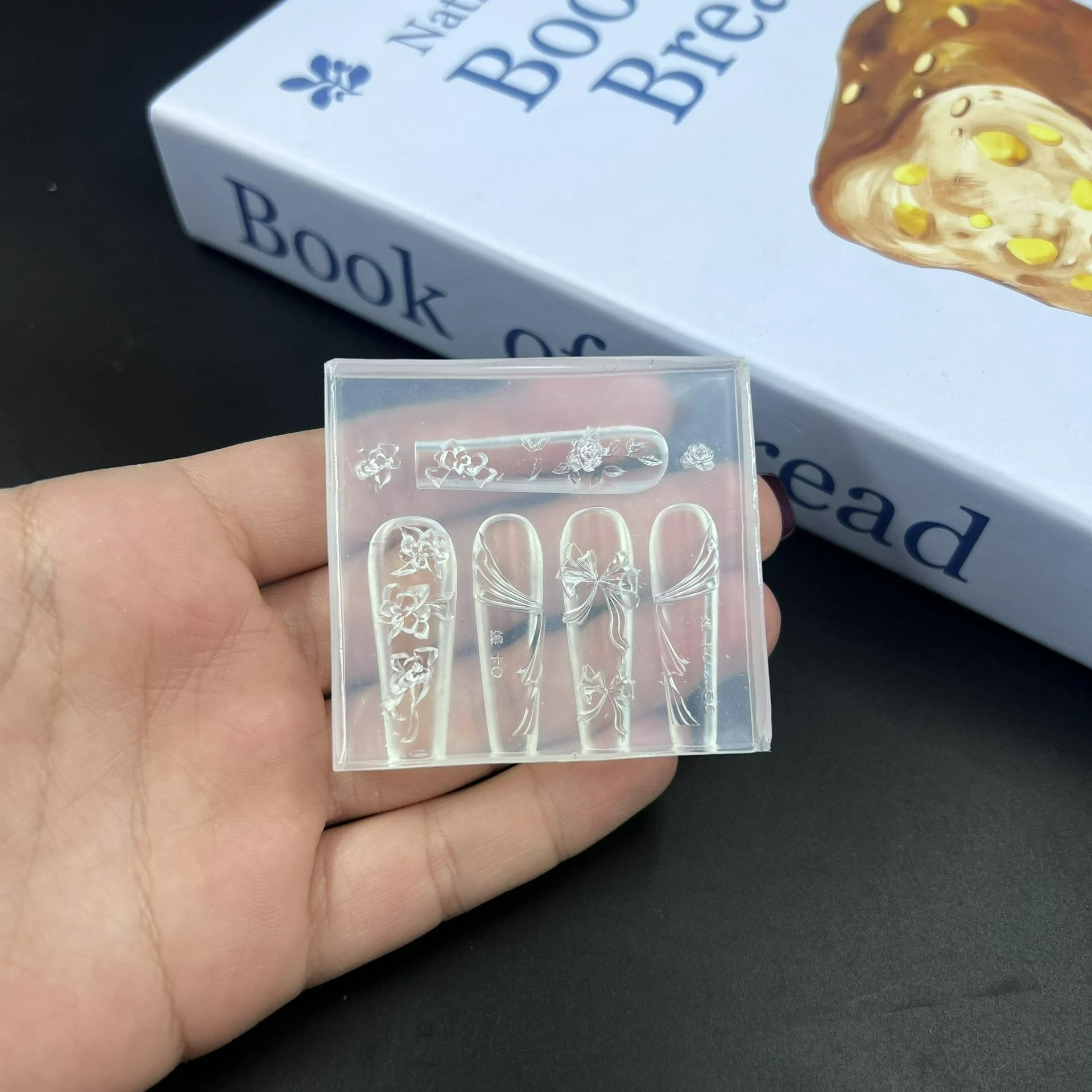 새로운 스타일 네일 몰드 클래식 플라워 3D 조각 실리콘 템플릿 DIY 매니큐어 장식 도구  