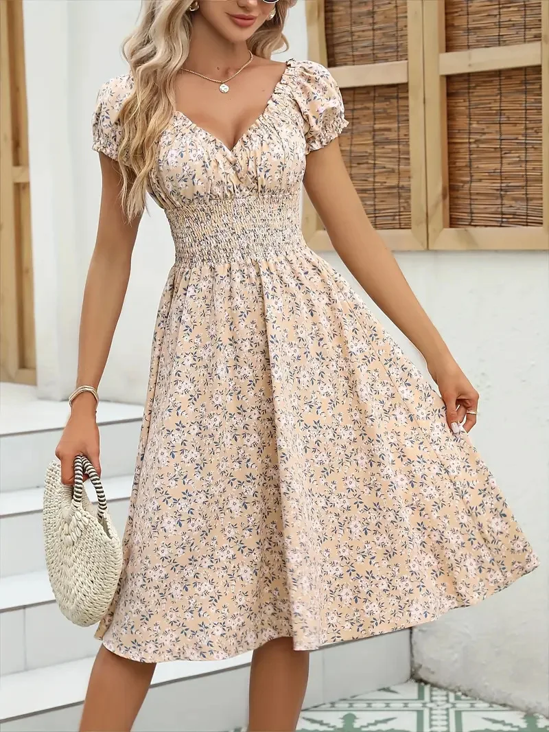 Vintage floral dress with fluffy cuffs and pleated waist cinching, suitable for women's summer beach wear and summer parties 2