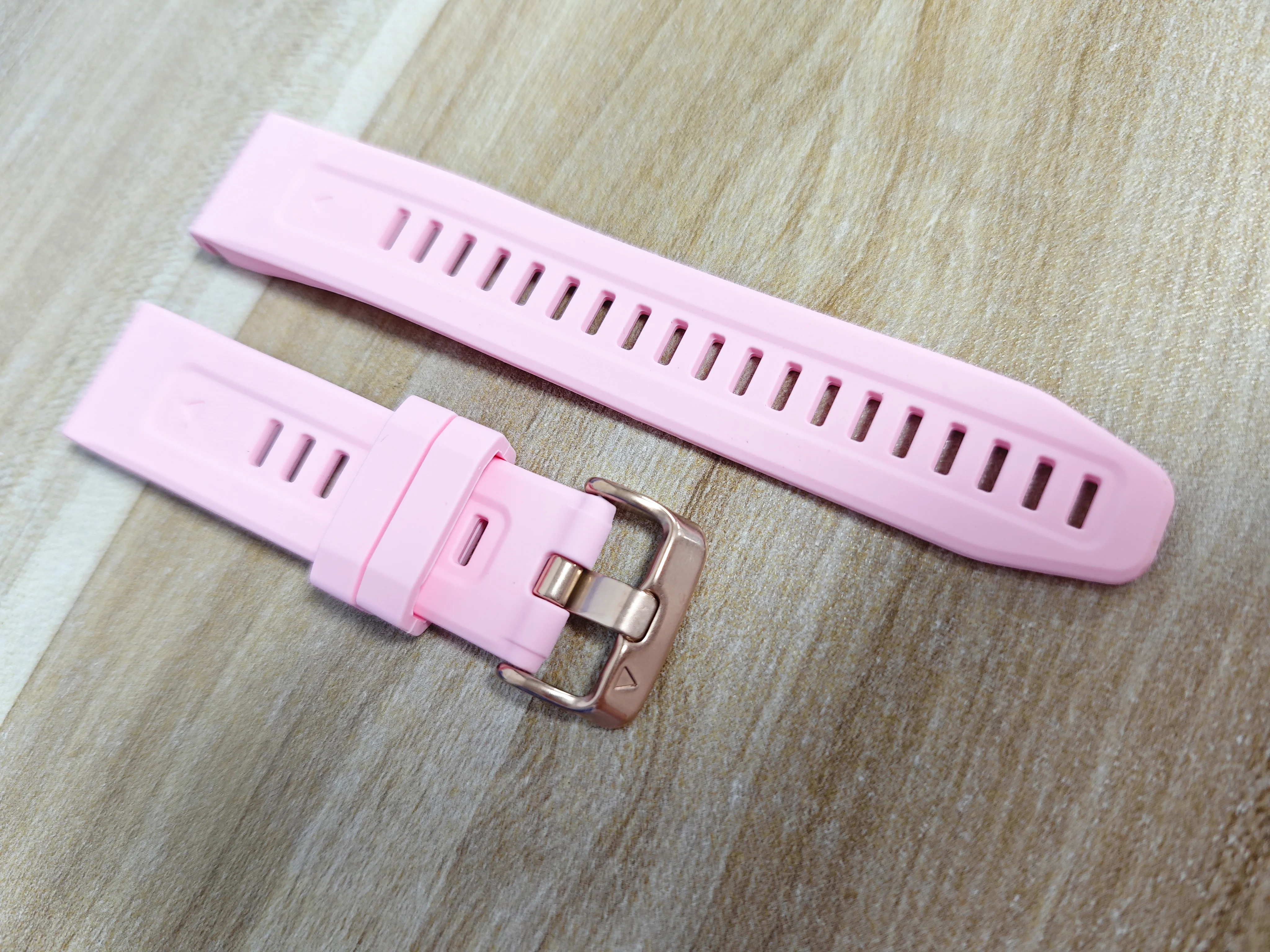 Elegant Silicone Quickfit Watchband Strap for Women - Compatible with Garmin Fenix Series