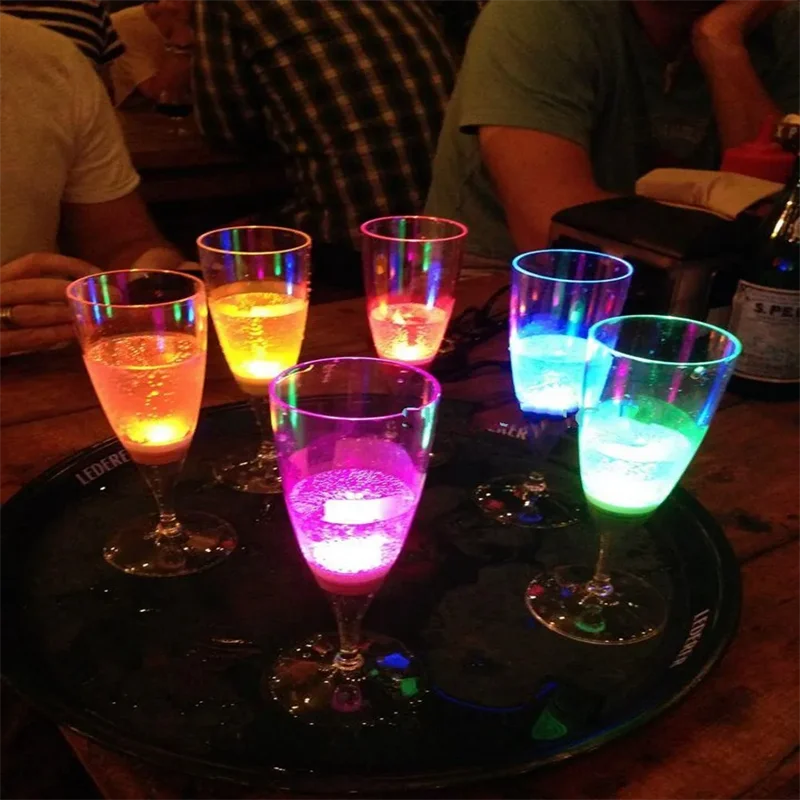 6Pcs per lot Liquid active LED Champagne Glass light up LED Flash Champagne Cup for club bar Party Decoration Christmas supplies