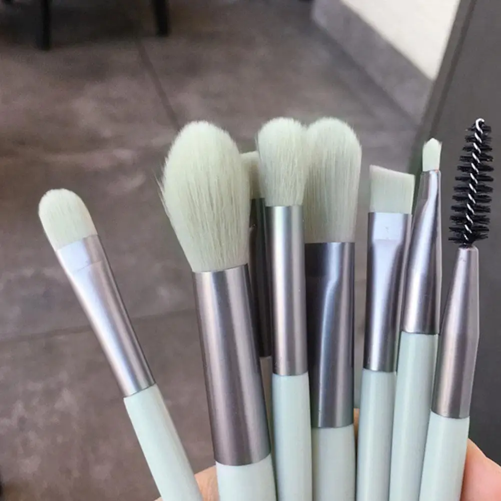 8Pcs 미니 메이크업 브러쉬 세트 파운데이션 블렌드 블러쉬 아이 섀도우 메이크업 브러쉬 세트 여행용 메이크업 가방 컴팩트하고 휴대 가능