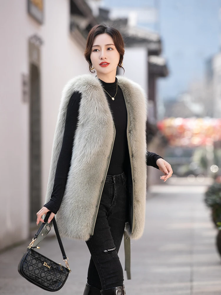 

2023 New Real fur,Korean design new sleeveless classic natural fox fur vest gilets wholesale