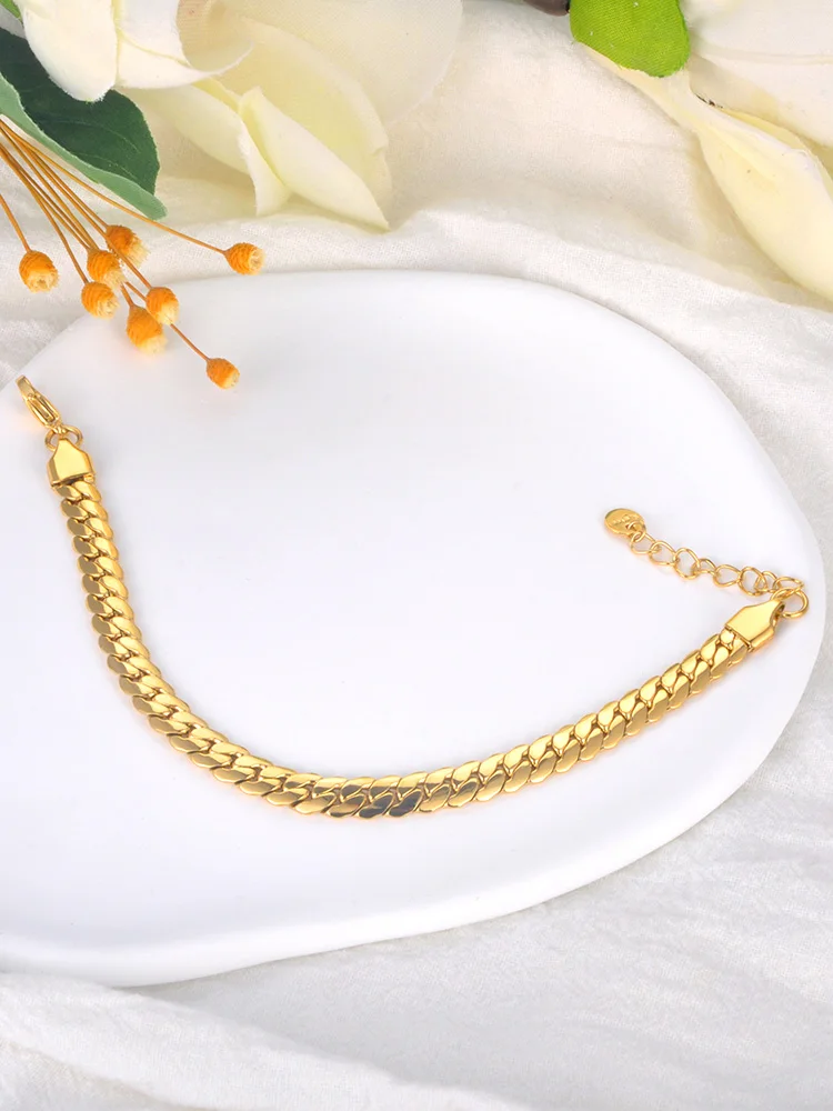 JeeMango vergoldetes kubanisches Kettenarmband aus Edelstahl für Damen, Statement-Chic, modischer, wasserdichter Schmuck B23062