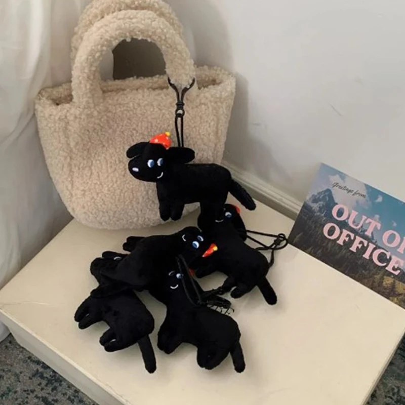 

Мультяшная плюшевая черная собака, милая, мягкая игрушка, украшенная, праздничные подарки