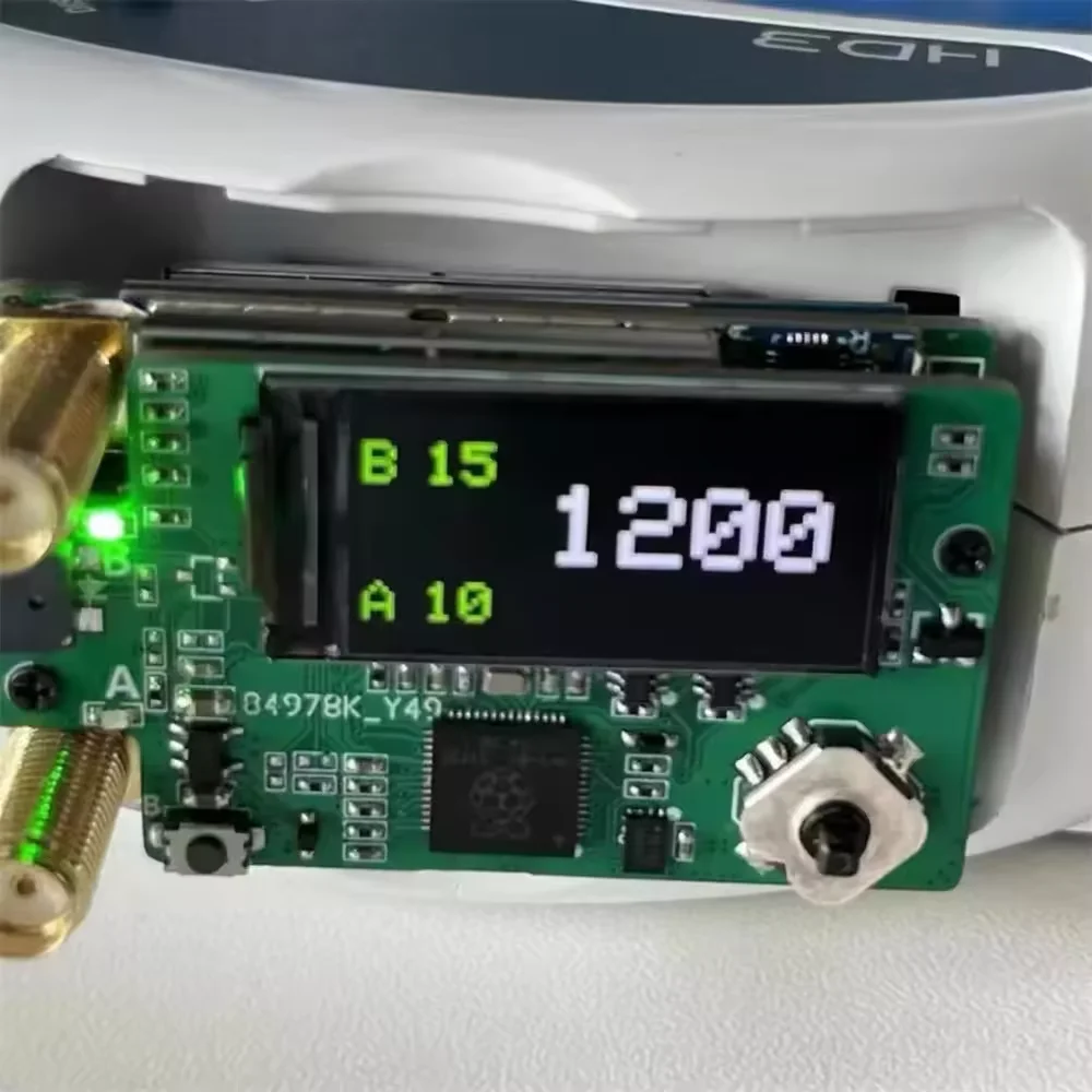 Détail des boutons et de l'écran OLED du récepteur vidéo VRX 1.2/1.3GHz 9CH à diversité