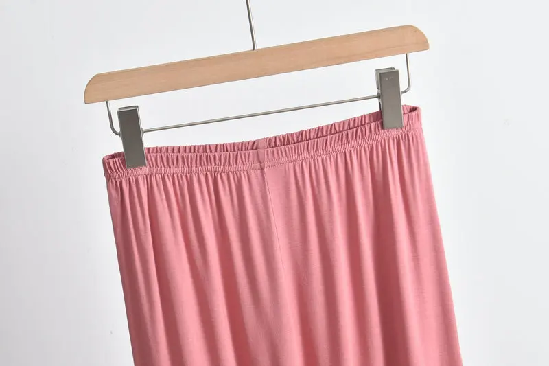 Plus size Mid-Calf Loose Fit Comfortable Pant photo