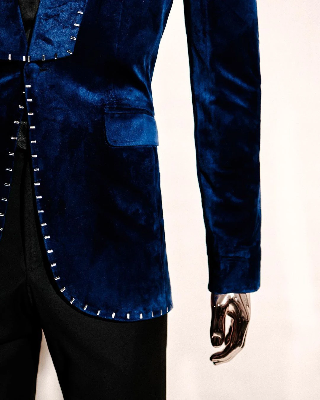 Men's Suits Tailored 2 Pieces Blue Velvet Blazer Black Pants One Button Wedding Wide Lapel Crystals Formal Custom Made Plus Size