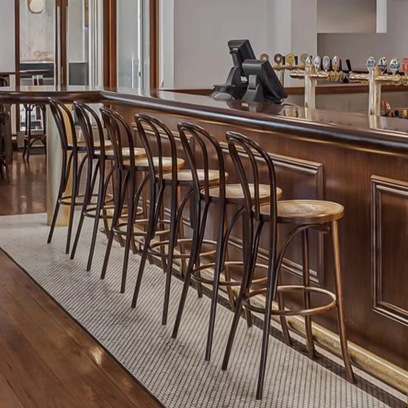 Рисунок 2 - Американский ретро-дизайнер из цельной древесины