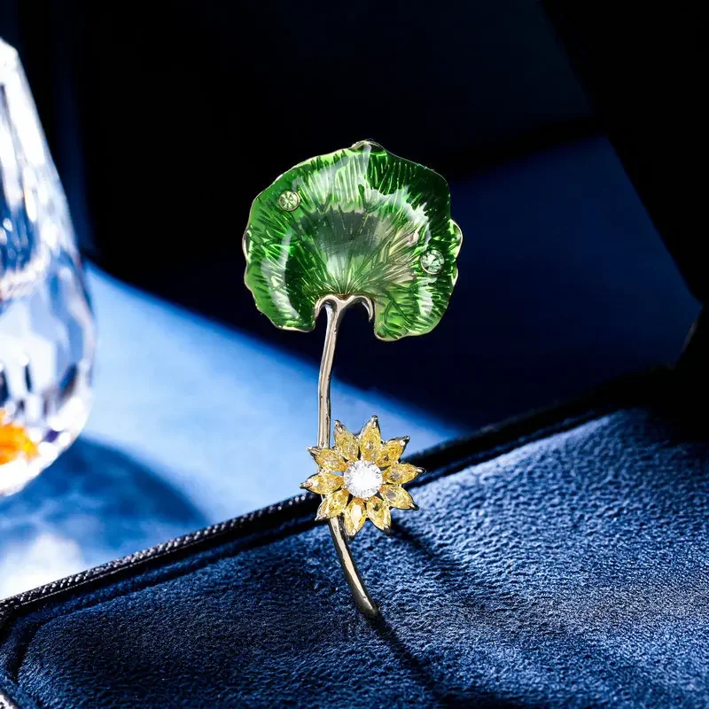 

New Niche Design Suit Jacket Accessories Fashion Corsage Anti-slip Pin Upscale Vintage Ginkgo Brooch