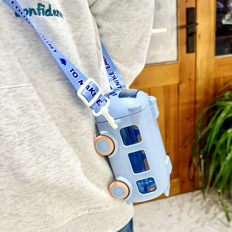 MyGiftHome 17oz Portable Plastic Kids Bus Water Bottle