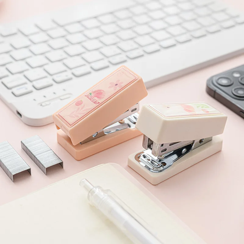 Kawaii Peach Mini Stapler with 400pcs 24/6 Staples