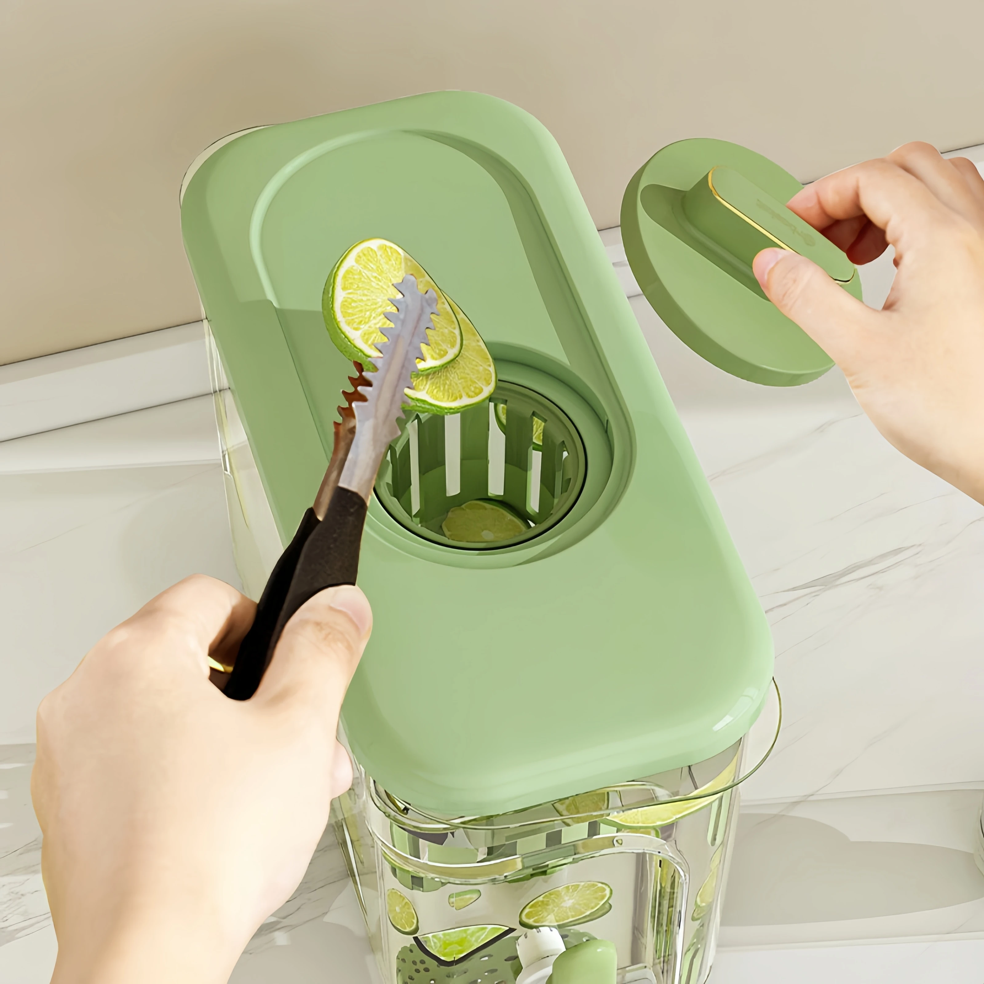4L Cold Water Bucket with Faucet Refrigerator Jug Dispenser Water Kettle Summer Fruit Juice Drink Container Fridge Pots Pitcher