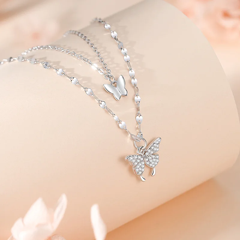 

Crystal Butterfly Heart Pendant Necklaces Ladies Girl Simple White Zircon Love Elegant Necklace for Women Party Jewelry 2024