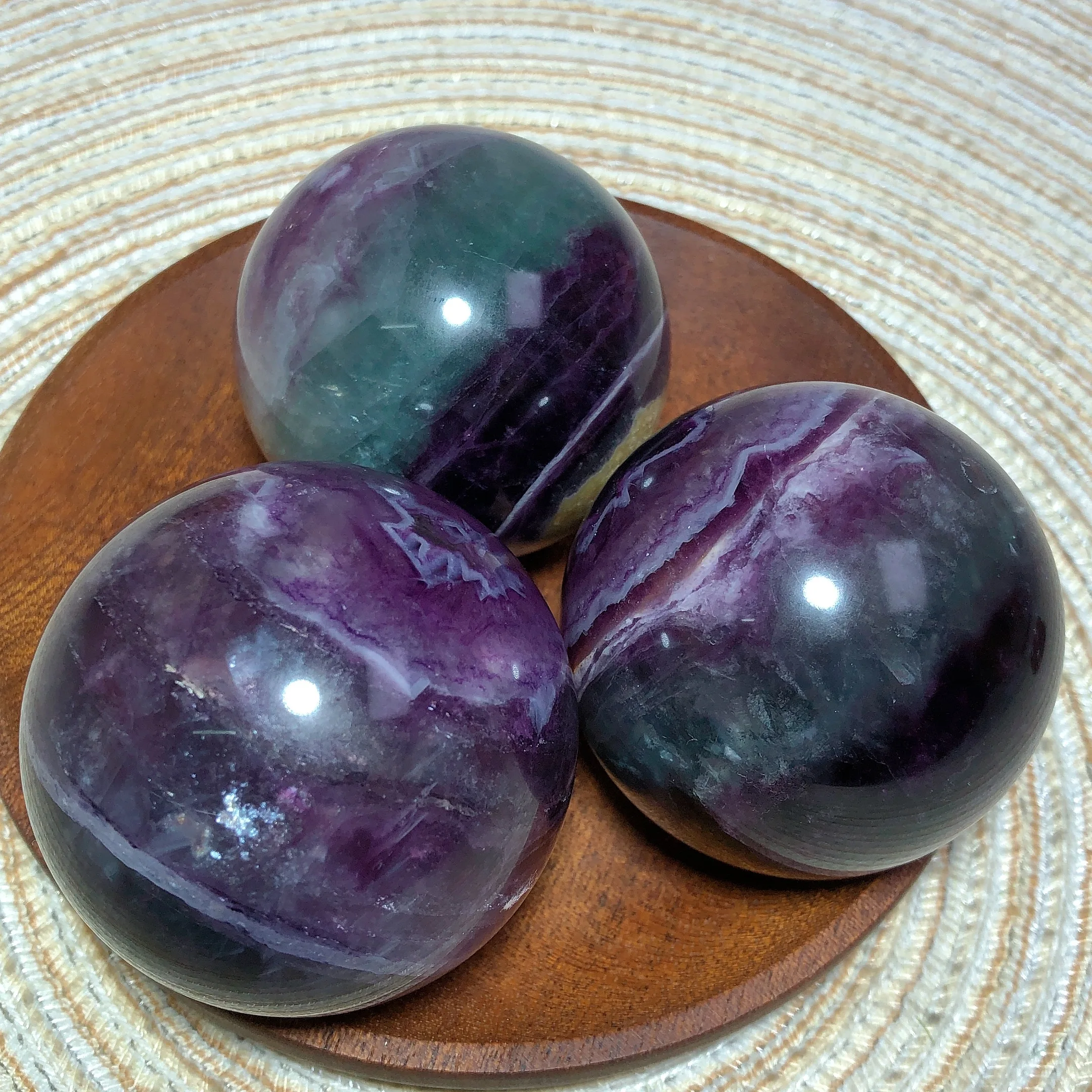 Natural Crystals Blue And Purple Fluorite Sphere Rainbow Flash High Quality Wholesale Polished Home Decorations Room Derco Gift 2