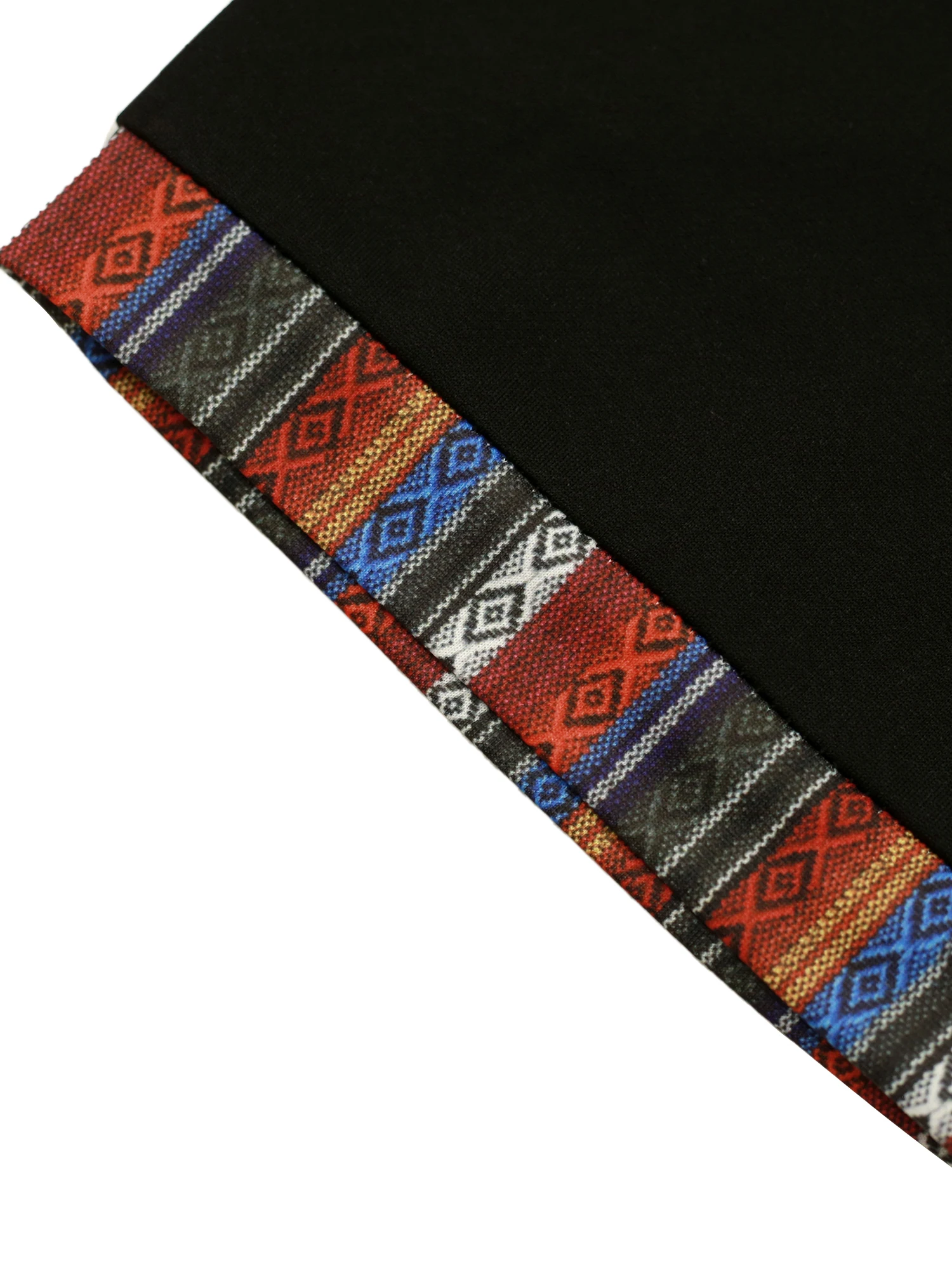 Bohemian Inspired Men s Short Sleeve Shirt with Half Button-up Collar and Stylish Contrast Trim for Casual Summer Wear