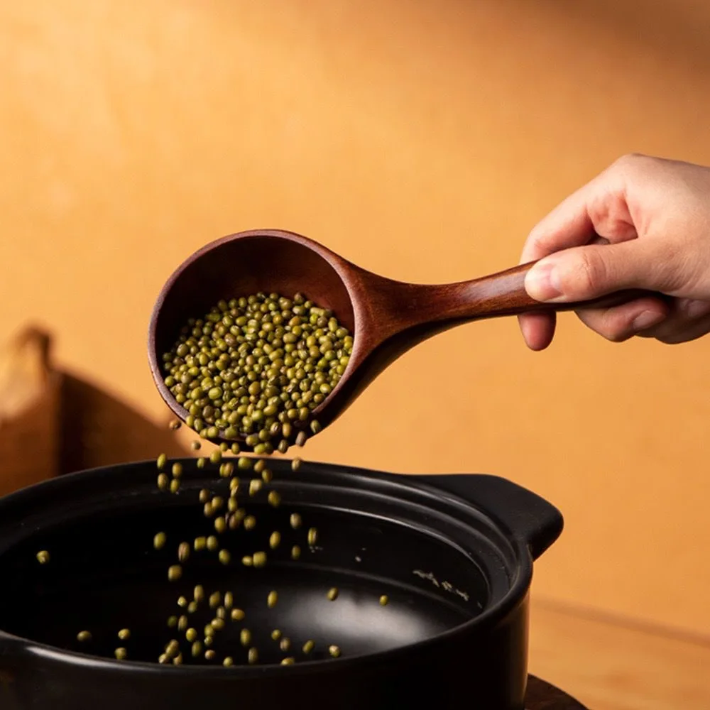 Natural Solid Wood Noodle Spoon Large Soup Ladle Japanese Short Handle Porridge Spoon Soup Ladle Water Scoop Kitchen Household, wooden scoop spoon