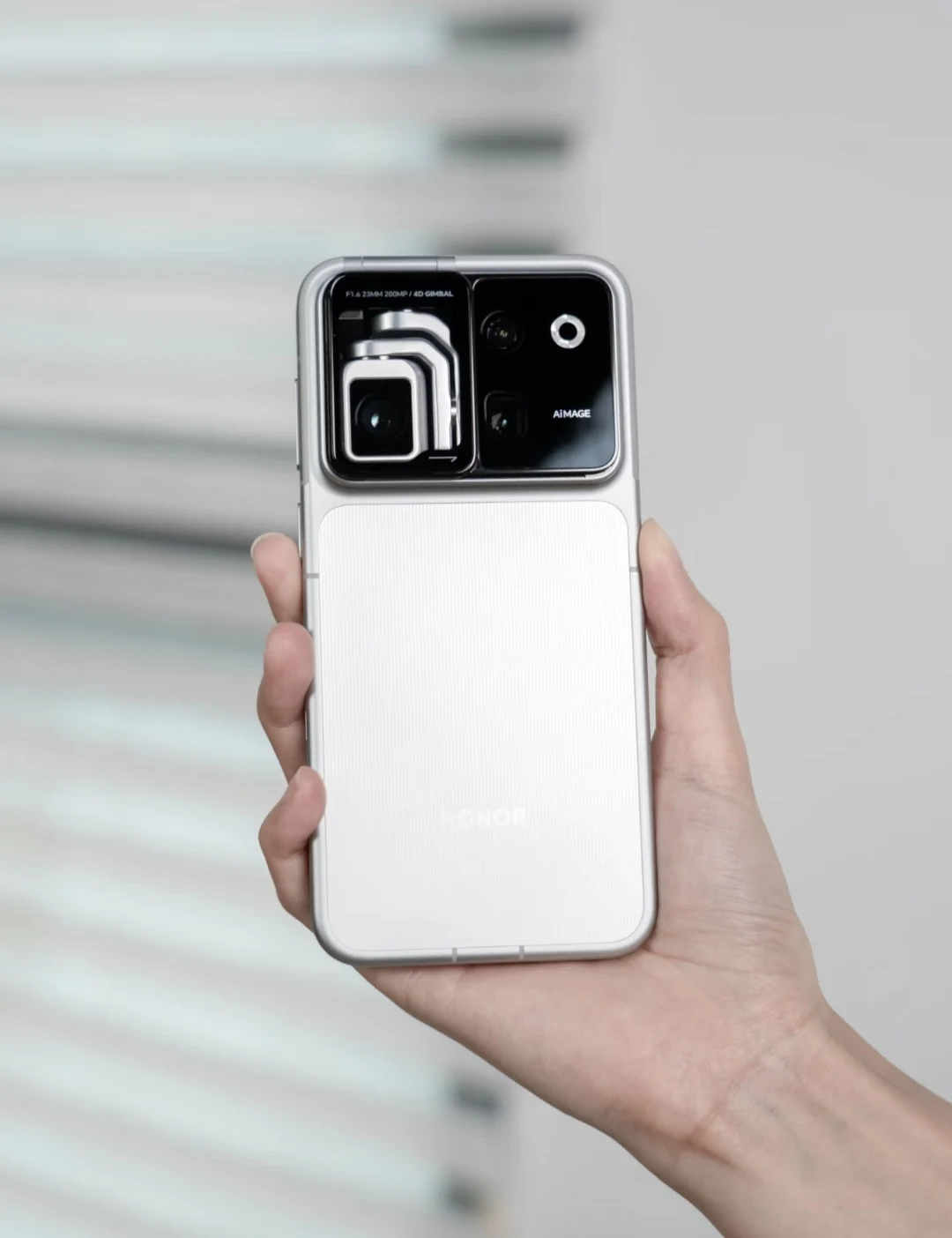 Google Play New China Version Honor Robot Phone Snapdragon®️8 Gen5 6.31inch OLED 120Hz 200MP 7060Mah 120W Fast Charger NFC OTA