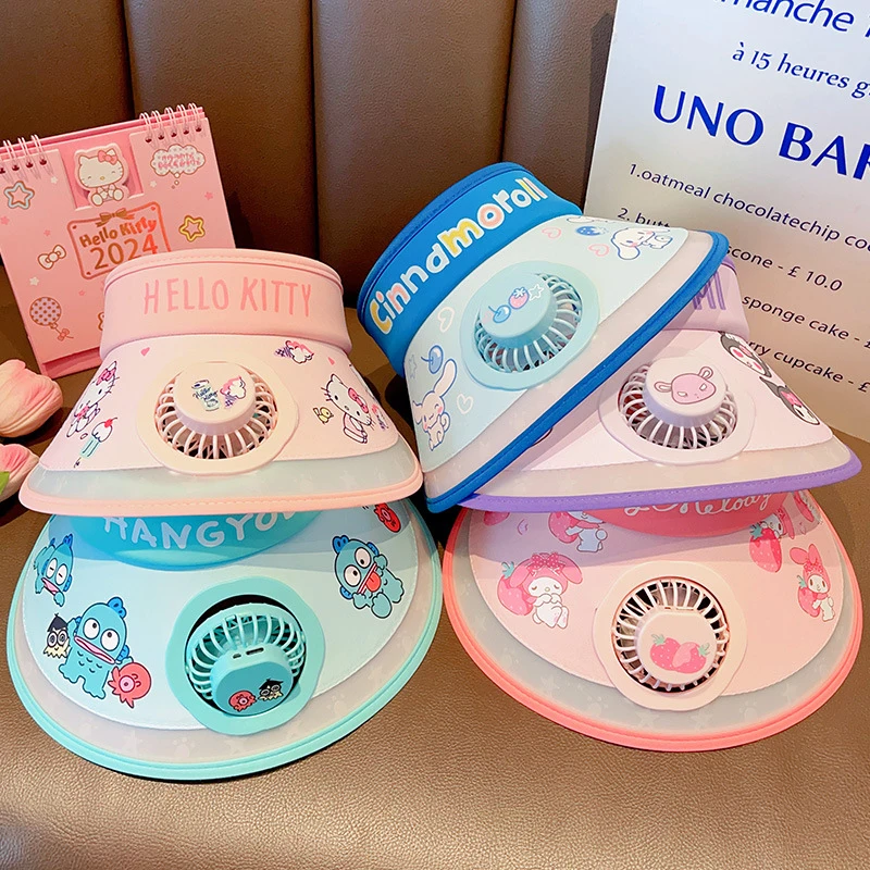 

Шапка с героями мультфильма «Hello Kitty» Y2K